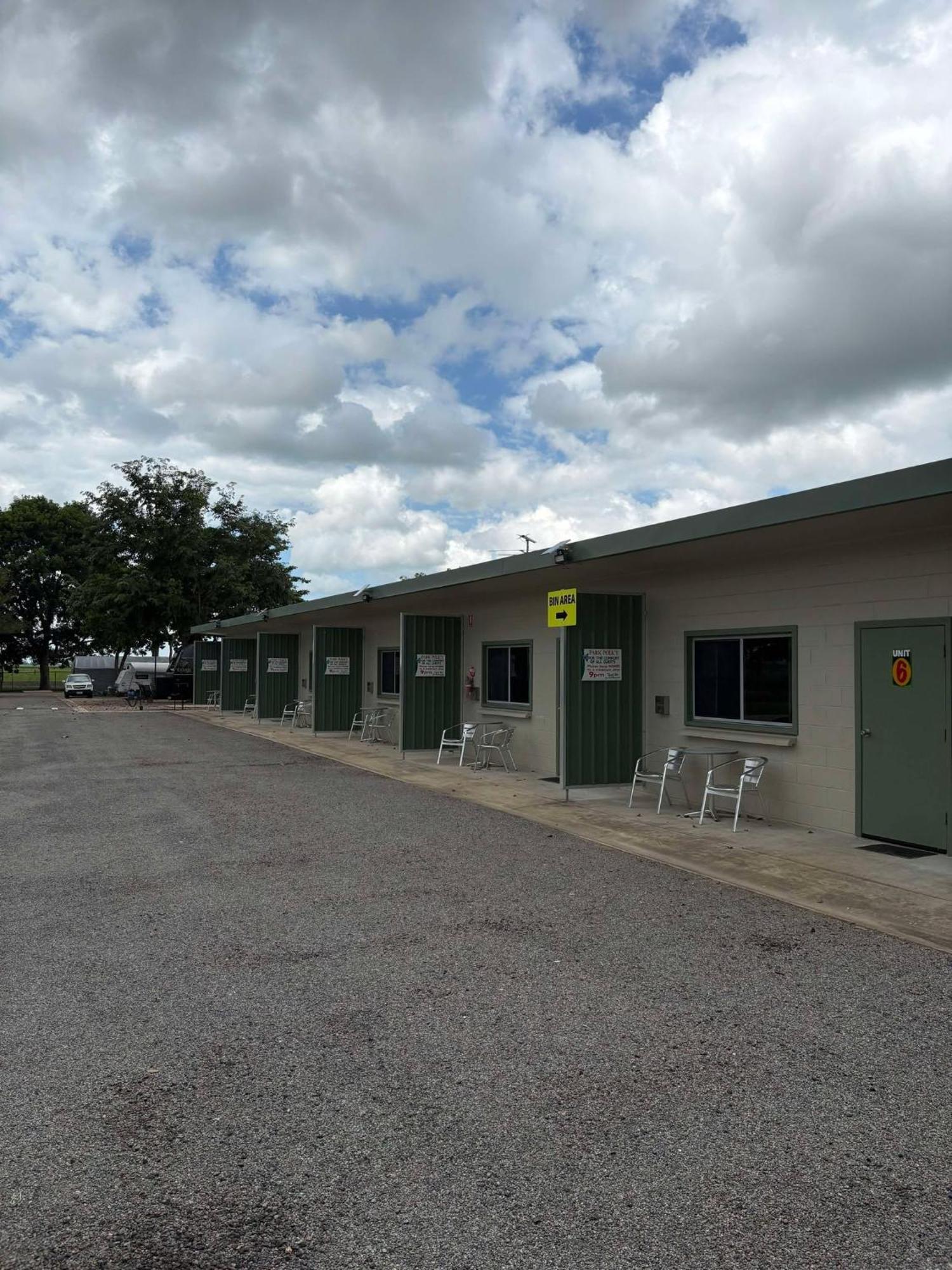 Ingham Tourist Park Hotel Exterior foto
